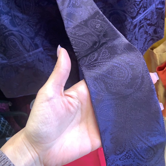 Paisleys plum vest and tie set - Picture 3 of 3